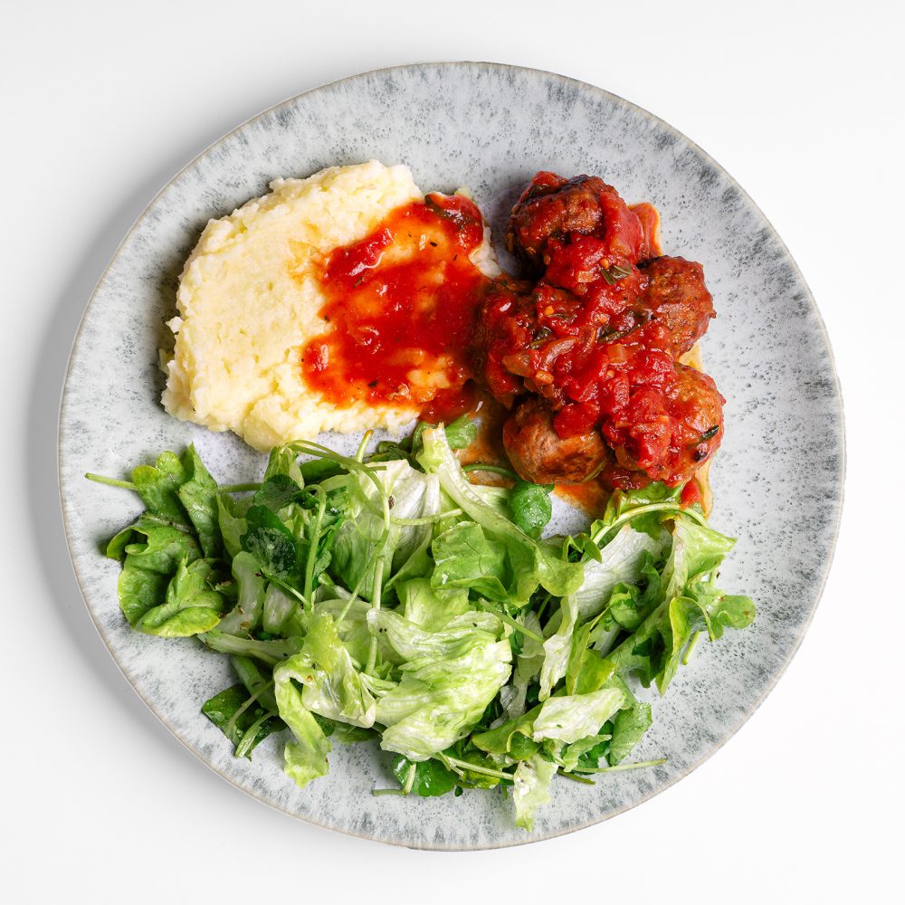 Albóndigas de pavo con puré y mix verde