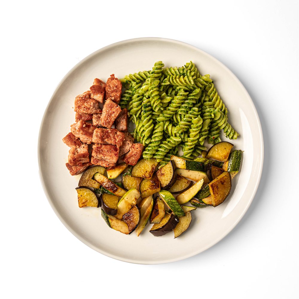 Pasta al pesto con pulpa de cerdo